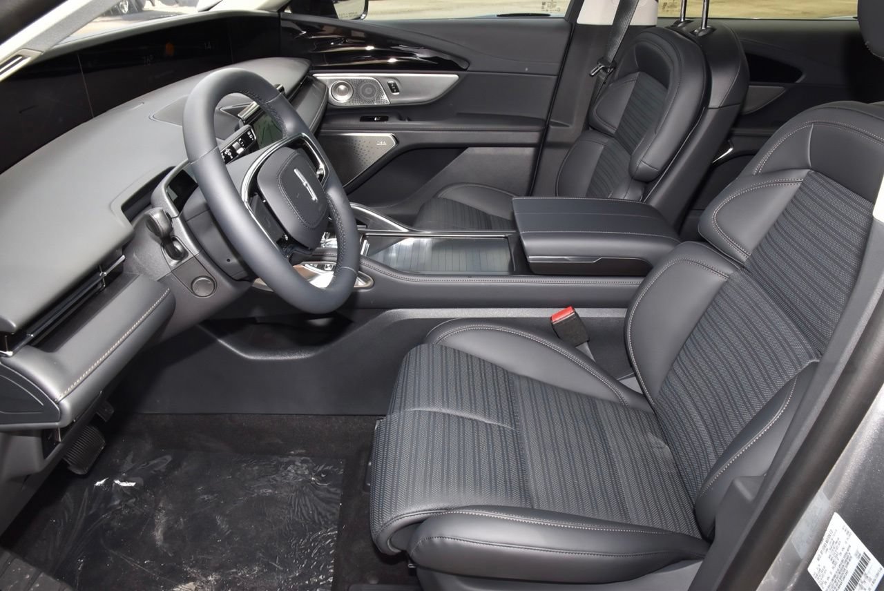 New 2026 Lincoln Nautilus Reserve AWD/4WD image 19