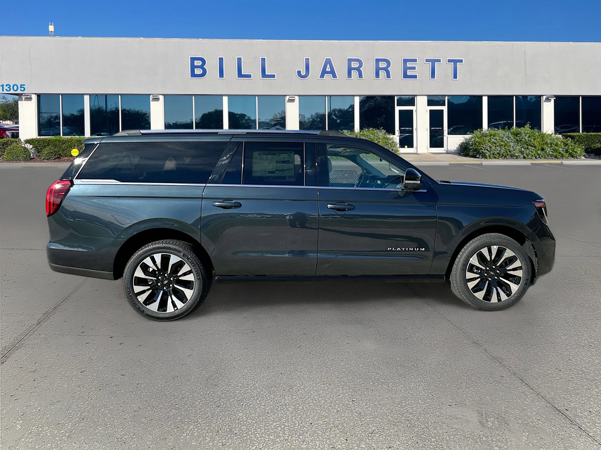 New 2025 Ford Expedition Max Platinum w/ Driver's Package image 3