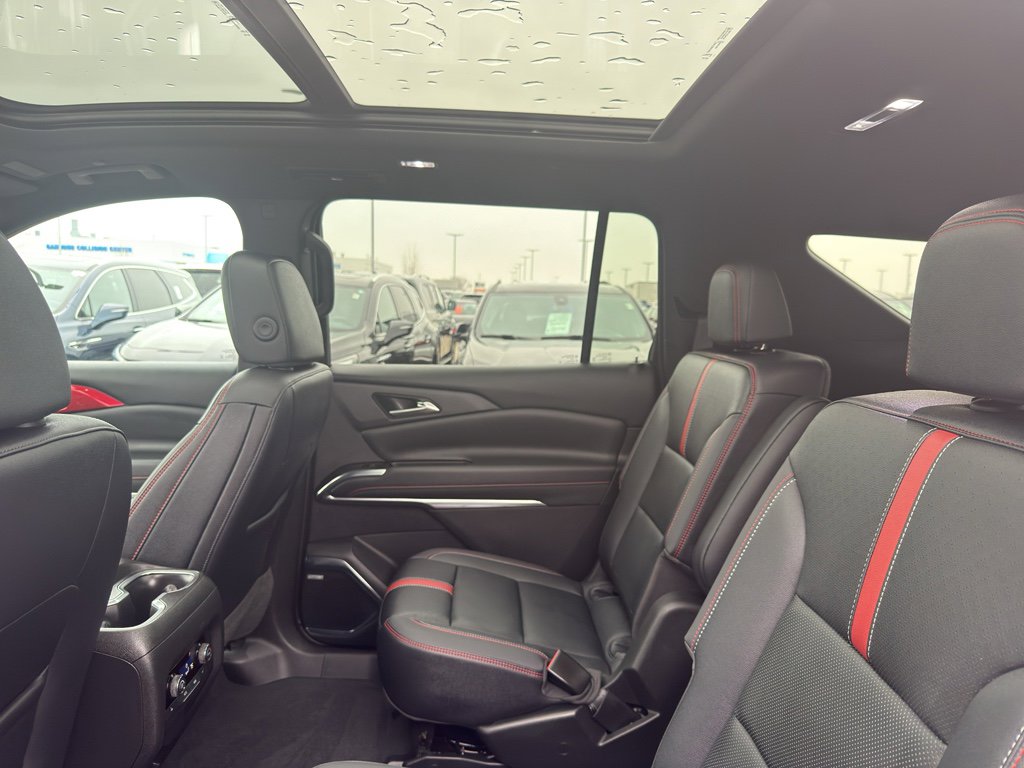 Used 2024 Chevrolet Traverse RS w/ LPO, Floor Liner Package image 34