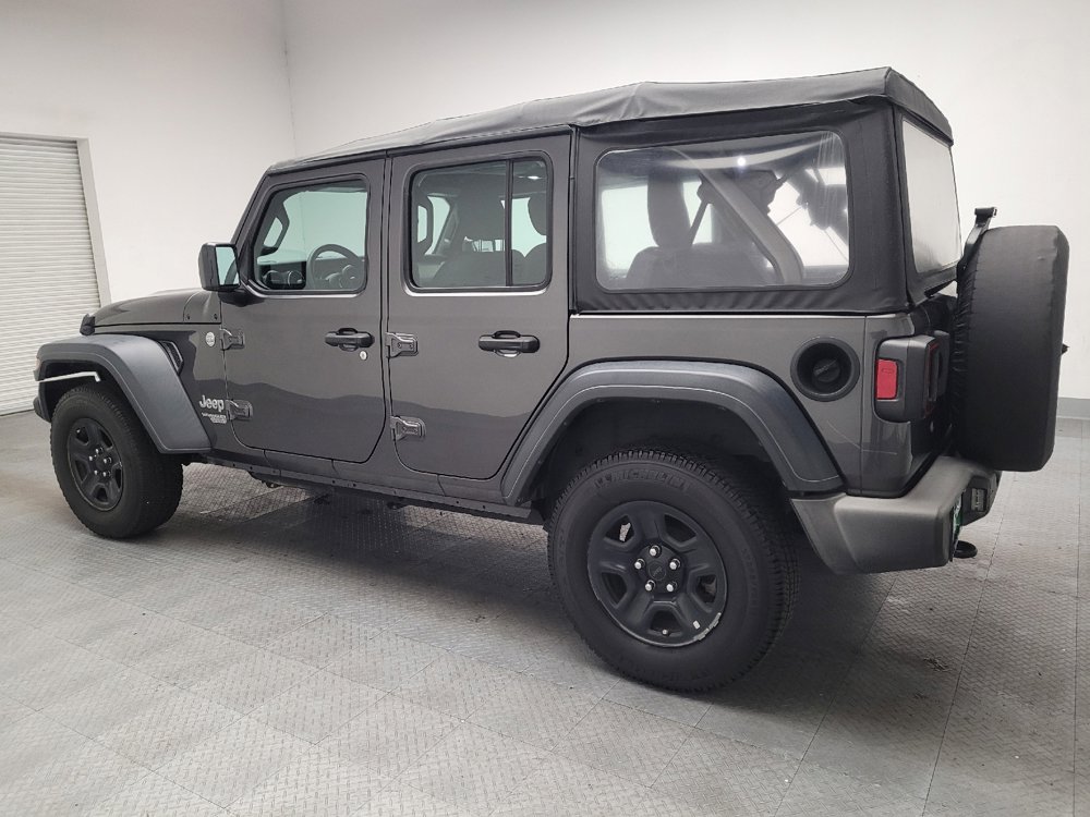 Used 2018 Jeep Wrangler Unlimited Sport AWD/4WD image 3