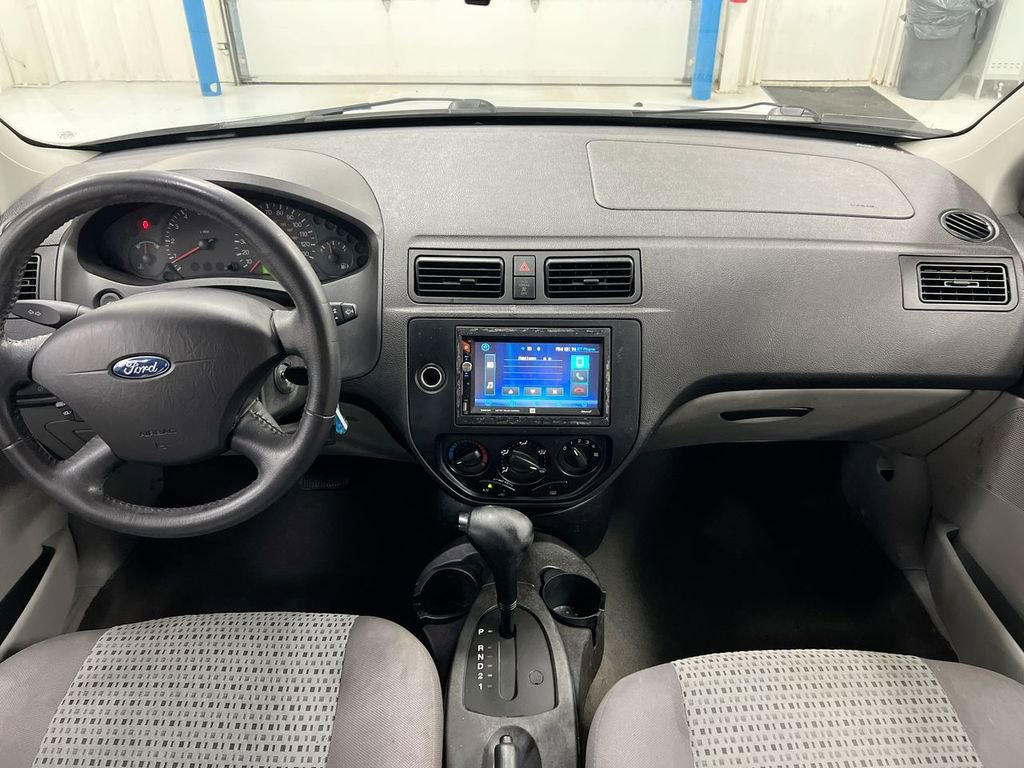 Used 2007 Ford Focus S FWD image 10