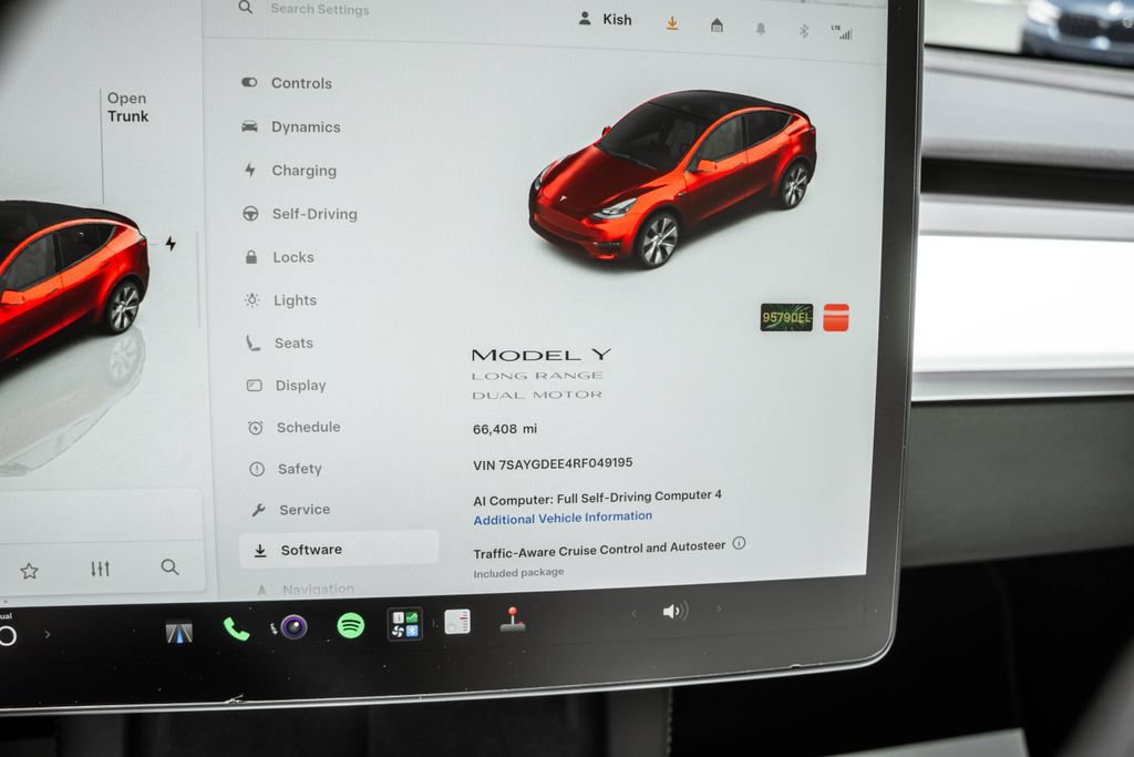 Used 2024 Tesla Model Y Long Range AWD/4WD image 17