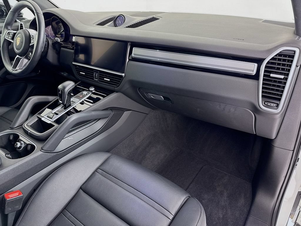 Certified 2023 Porsche Cayenne Platinum Edition AWD/4WD image 31