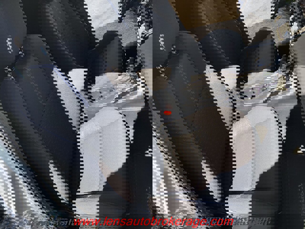 Used 2023 Toyota Corolla Cross AWD Hybrid image 23