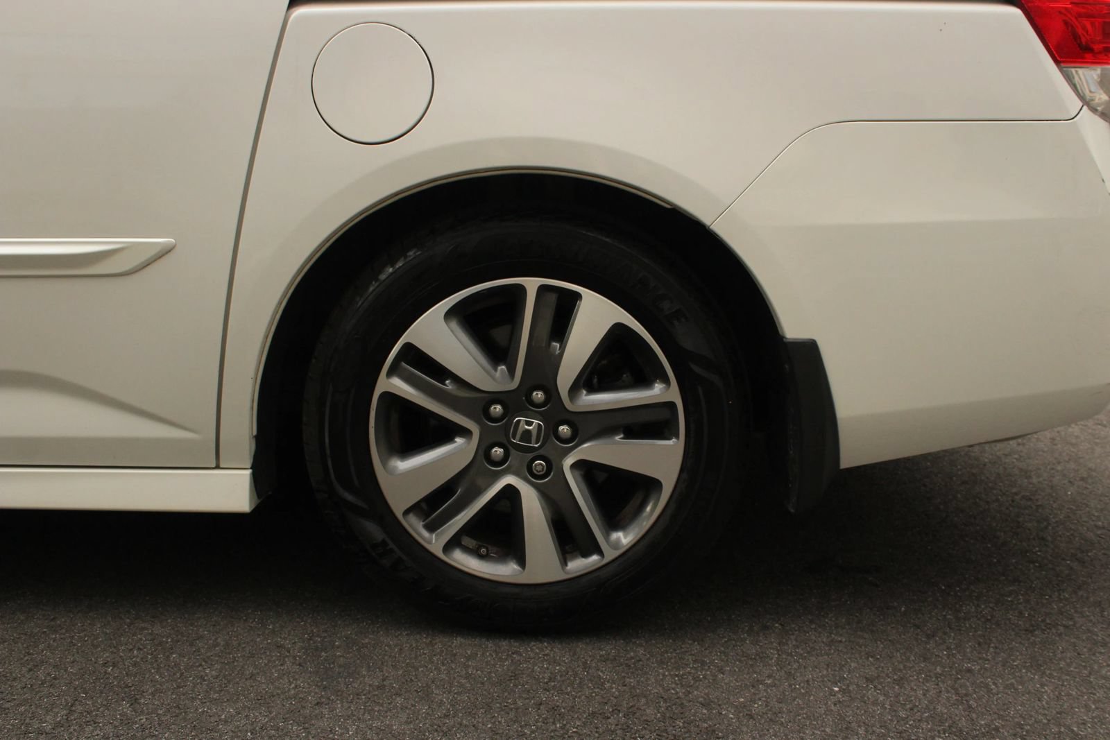 Used 2014 Honda Odyssey Touring image 10
