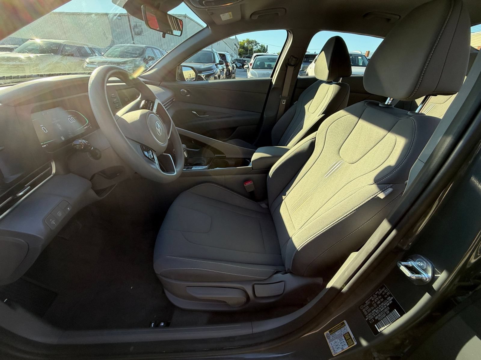 Used 2026 Hyundai Elantra Hybrid FWD image 26