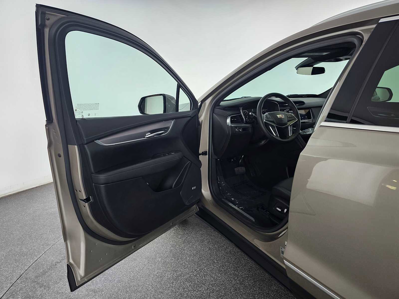 Used 2023 Cadillac XT5 Luxury image 19