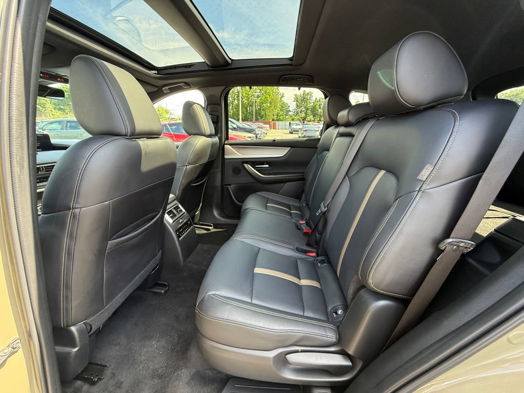 Used 2025 MAZDA CX-70 Plug-In Hybrid w/ Premium Plus AWD/4WD image 25