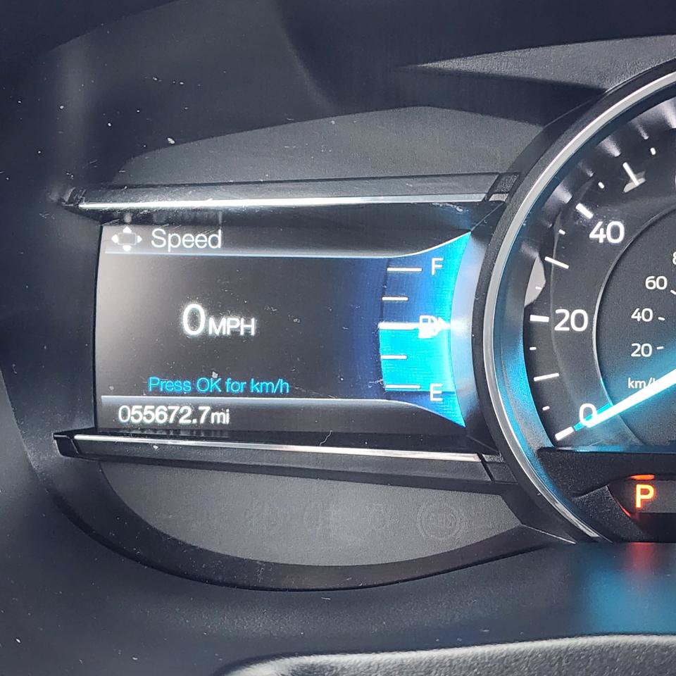 Used 2018 Ford Explorer XLT w/ Equipment Group 201A AWD/4WD image 9
