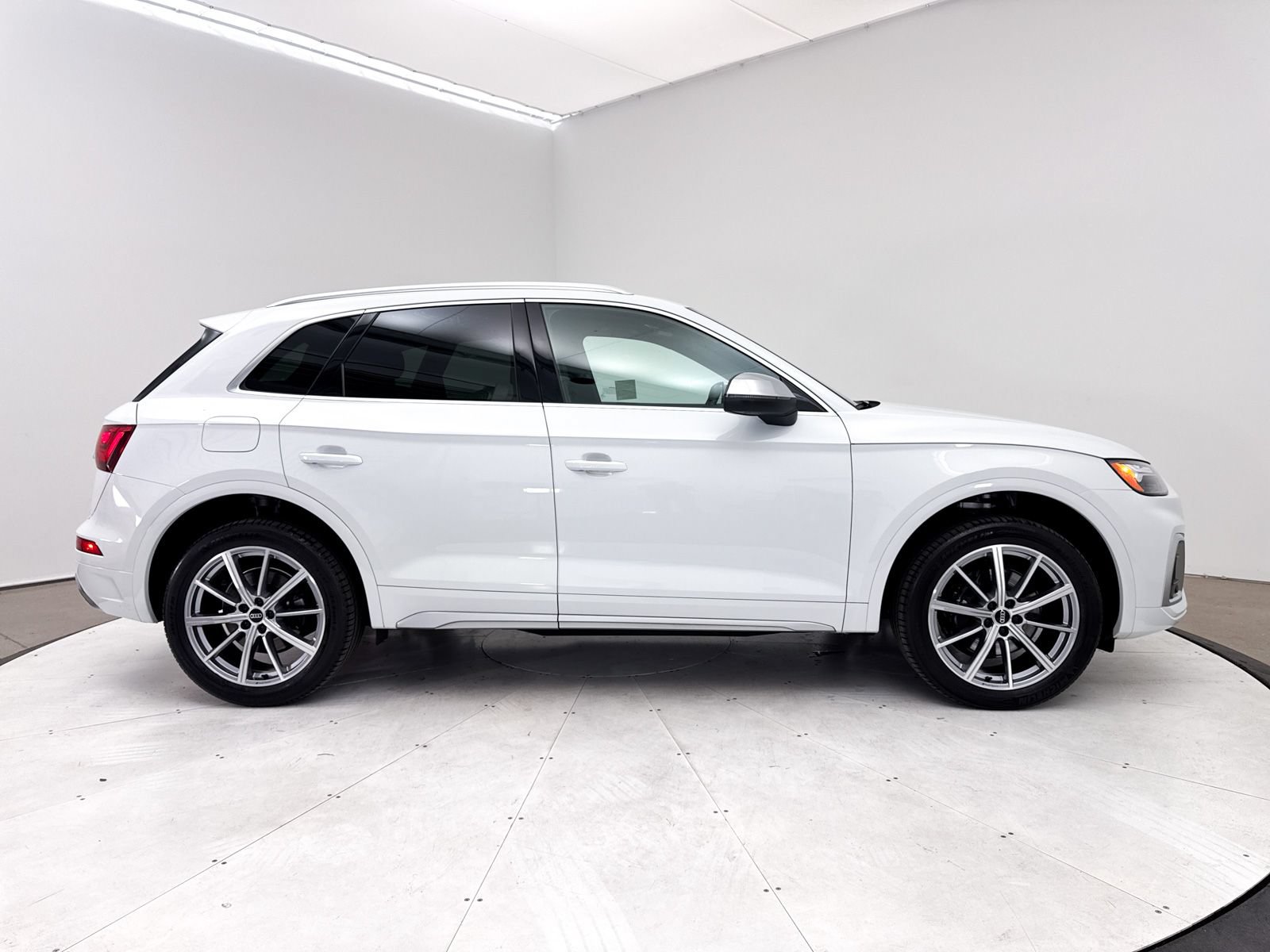 Used 2023 Audi SQ5 Premium Plus w/ Premium Plus Package AWD/4WD image 41