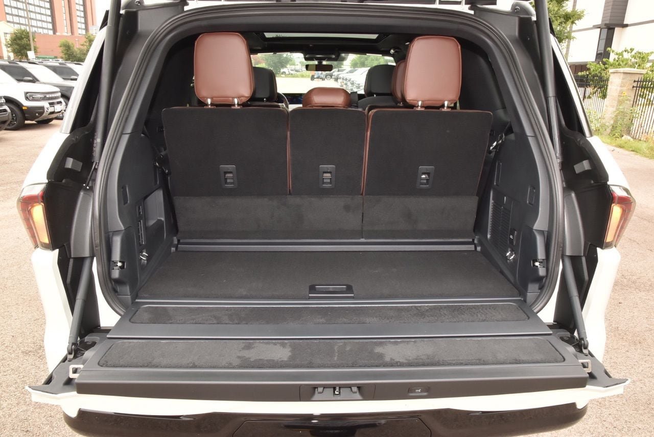New 2026 Lincoln Navigator Reserve AWD/4WD image 41