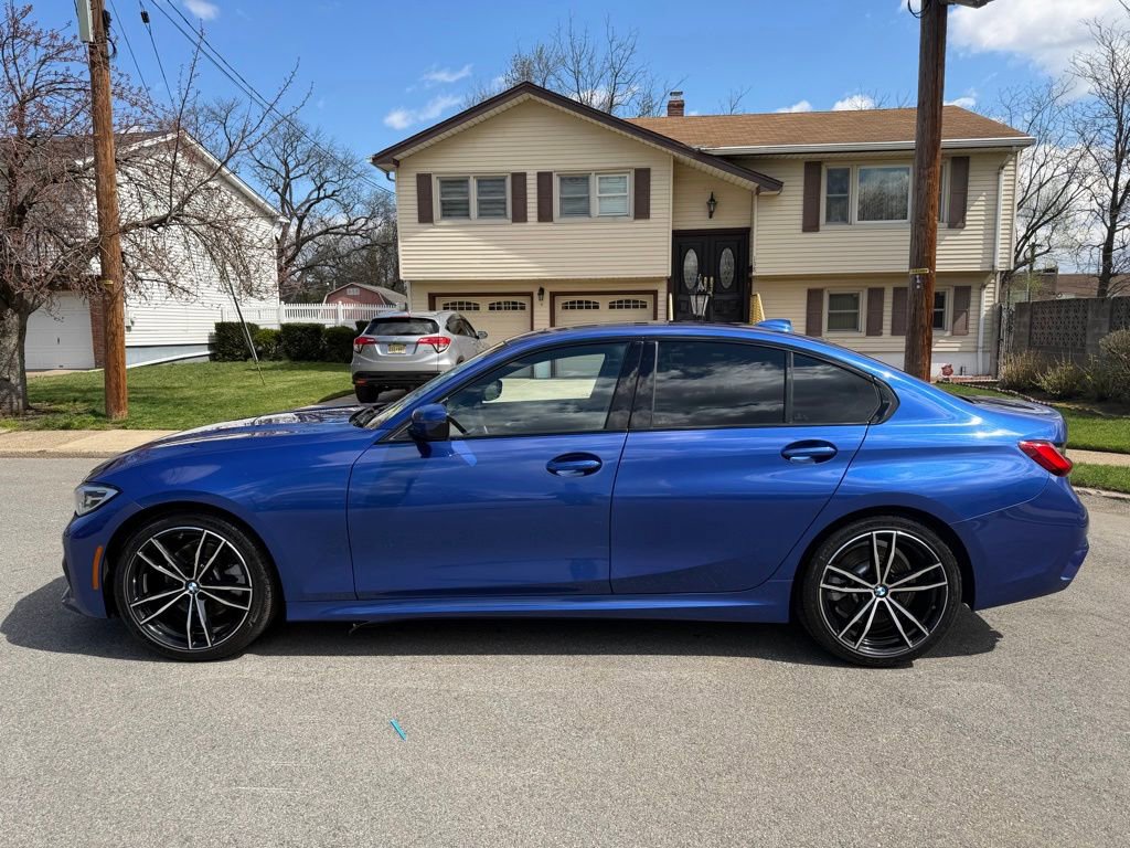 Used 2019 BMW 330i xDrive Sedan w/ M Sport Package image 4