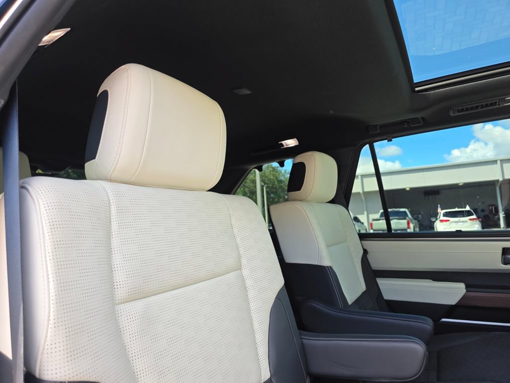 Used 2024 Toyota Sequoia Capstone AWD/4WD image 18