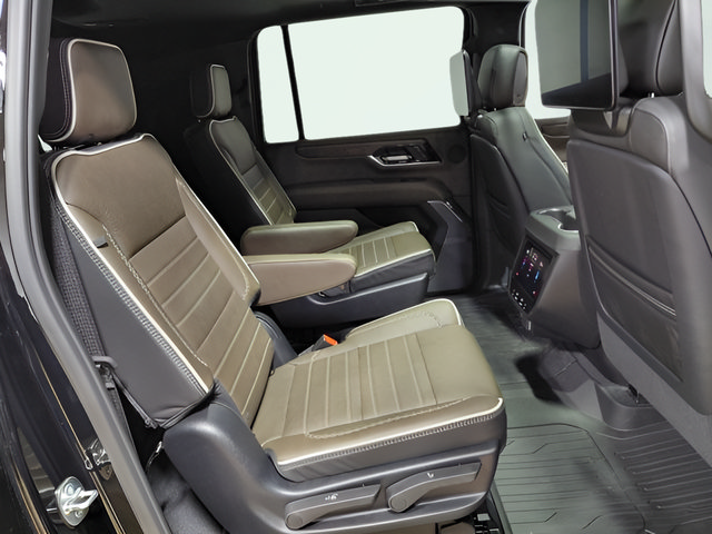 Used 2026 GMC Yukon XL Denali Ultimate w/ LPO, Get Active Package AWD/4WD image 50