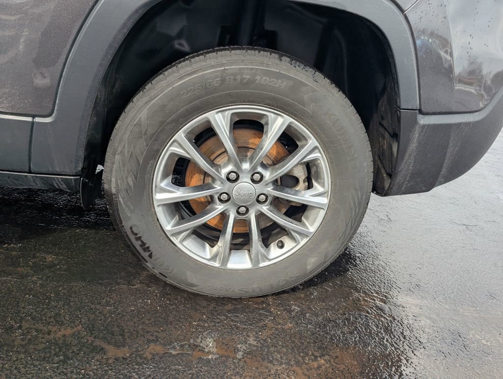 Used 2021 Jeep Cherokee Latitude Lux w/ Sun & Sound Group image 25