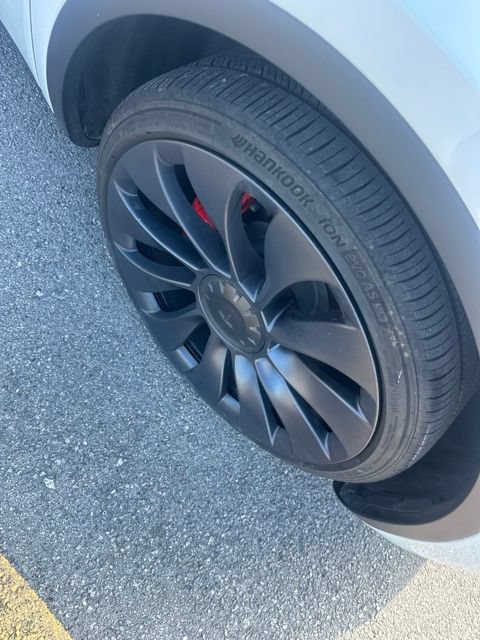 Used 2024 Tesla Model Y Performance AWD/4WD image 6