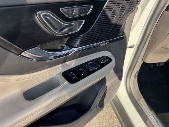 Used 2022 Lincoln Corsair AWD w/ Equipment Group 101A image 14