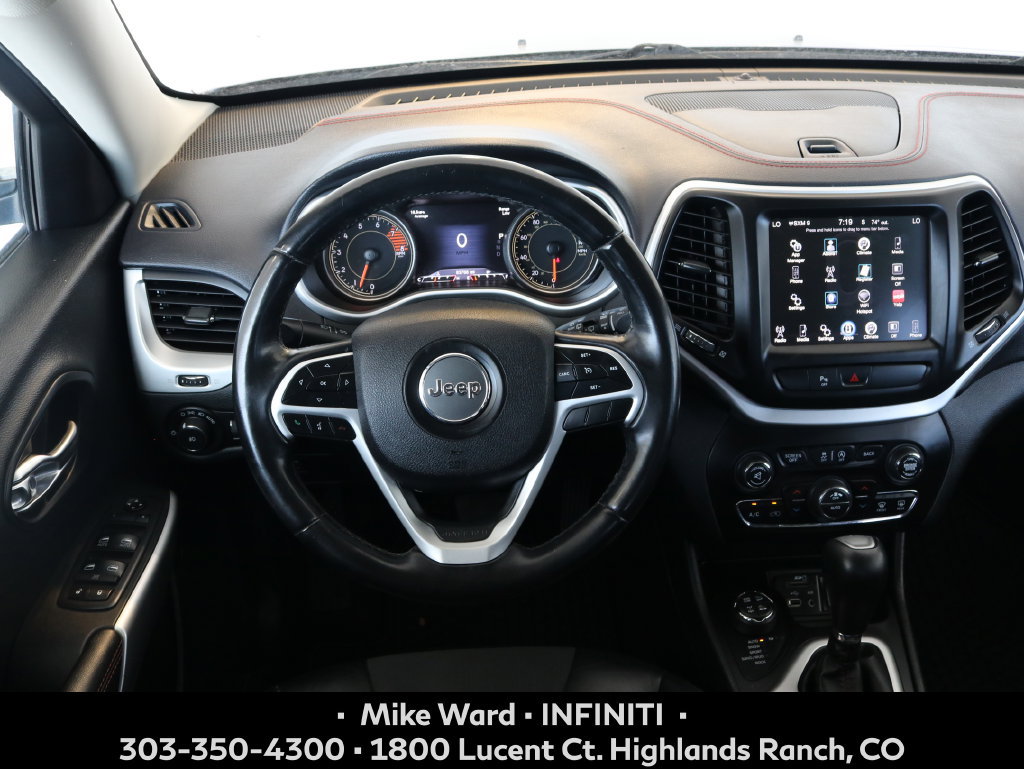 Used 2018 Jeep Cherokee Trailhawk AWD/4WD image 8