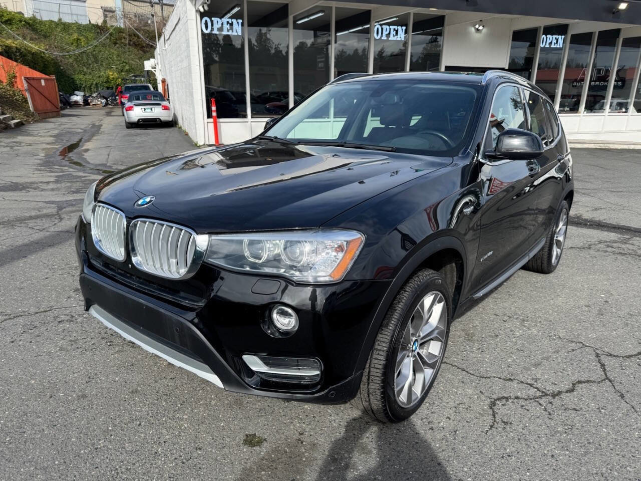 Used 2016 BMW X3 xDrive28i image 1