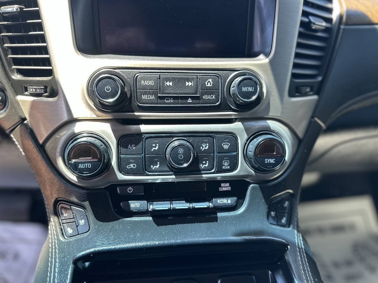 Used 2019 GMC Yukon XL Denali RWD image 18