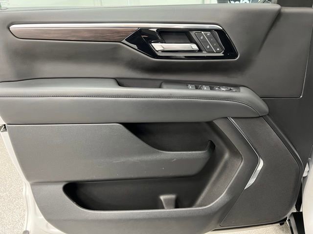 Used 2025 Chevrolet Tahoe Z71 image 23