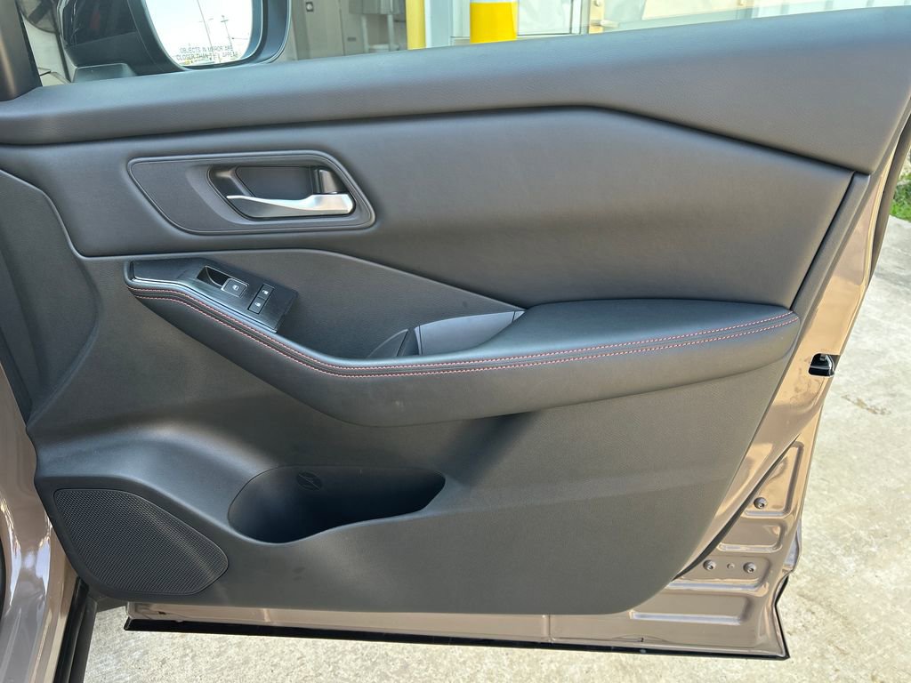 Used 2025 Nissan Rogue Rock Creek w/ Rock Creek Premium Package image 40