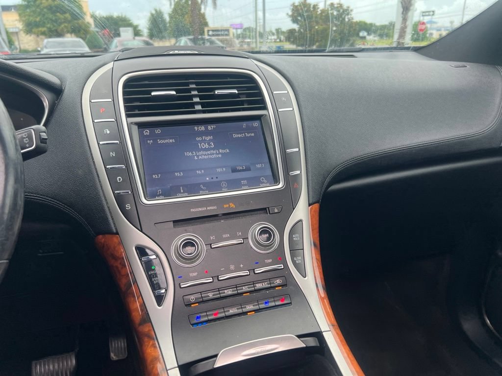 Used 2019 Lincoln Nautilus Reserve FWD image 13