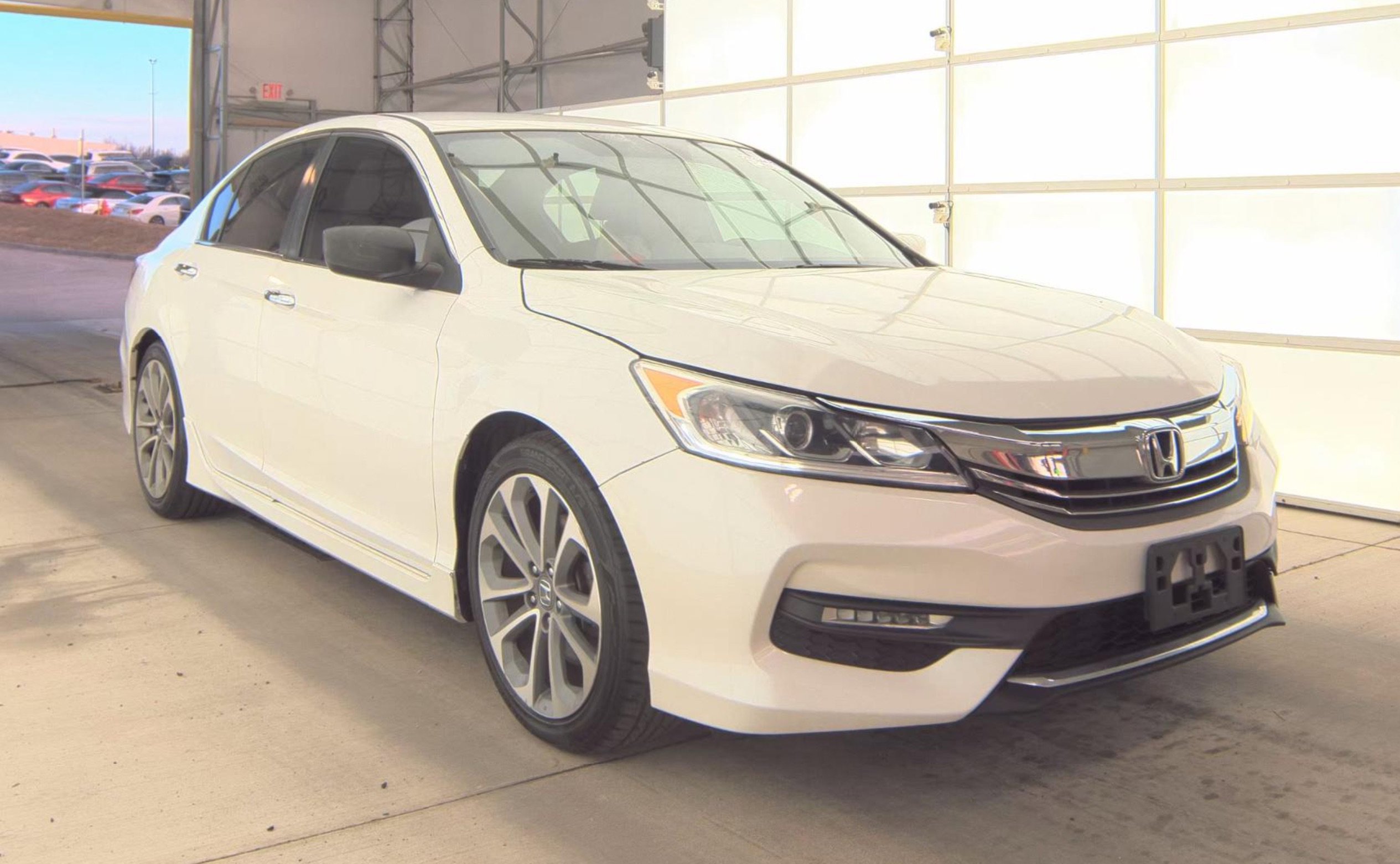 Used 2016 Honda Accord Sport image 3