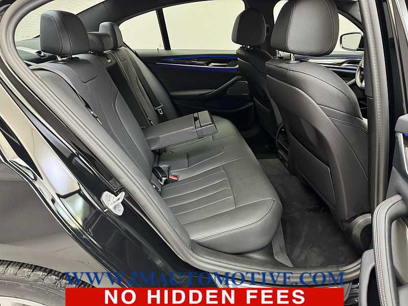 Used 2023 BMW 530i xDrive w/ Premium Package image 18