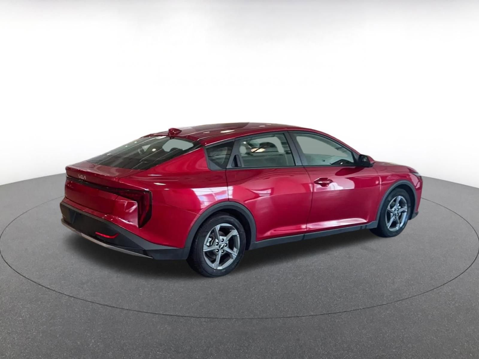 Used 2025 Kia K4 LXS image 12