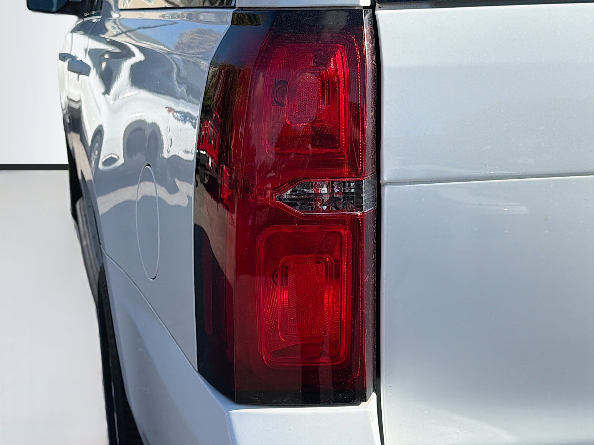 Used 2020 Chevrolet Suburban LS image 10