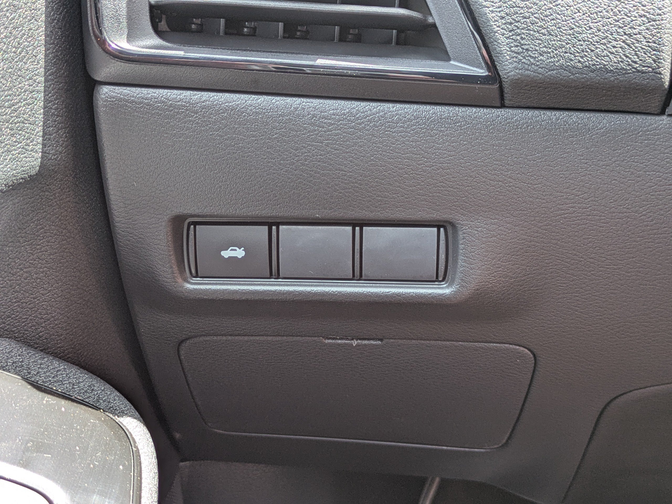 New 2027 Nissan Sentra SR w/ Floor Mat Package FWD image 24