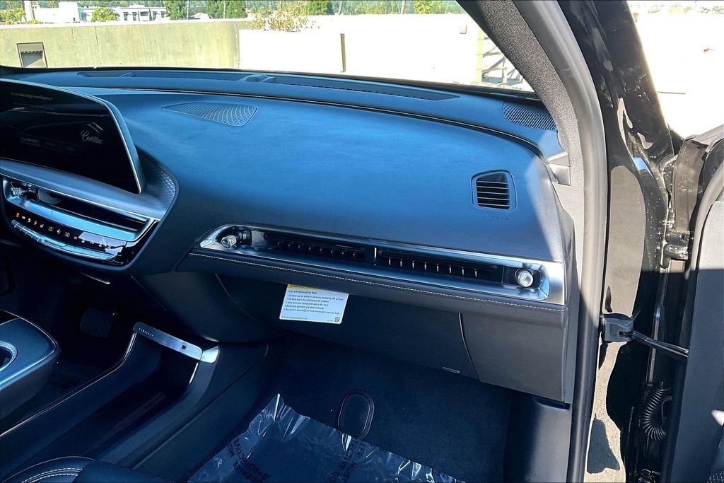 New 2026 Cadillac Lyriq Sport image 32