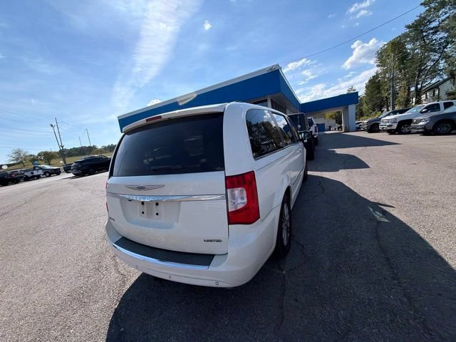 Used 2011 Chrysler Town & Country Limited FWD image 18