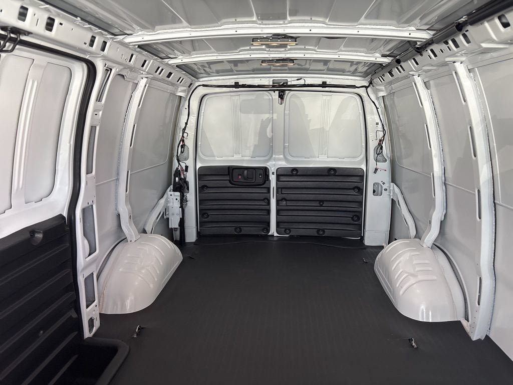 New 2025 Chevrolet Express 2500 w/ Driver Convenience Package RWD image 27