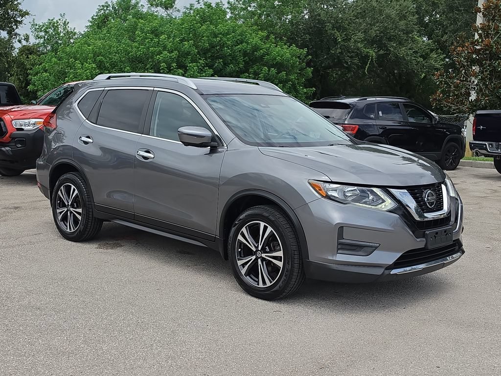 Used 2020 Nissan Rogue SV w/ Premium Package AWD/4WD image 3