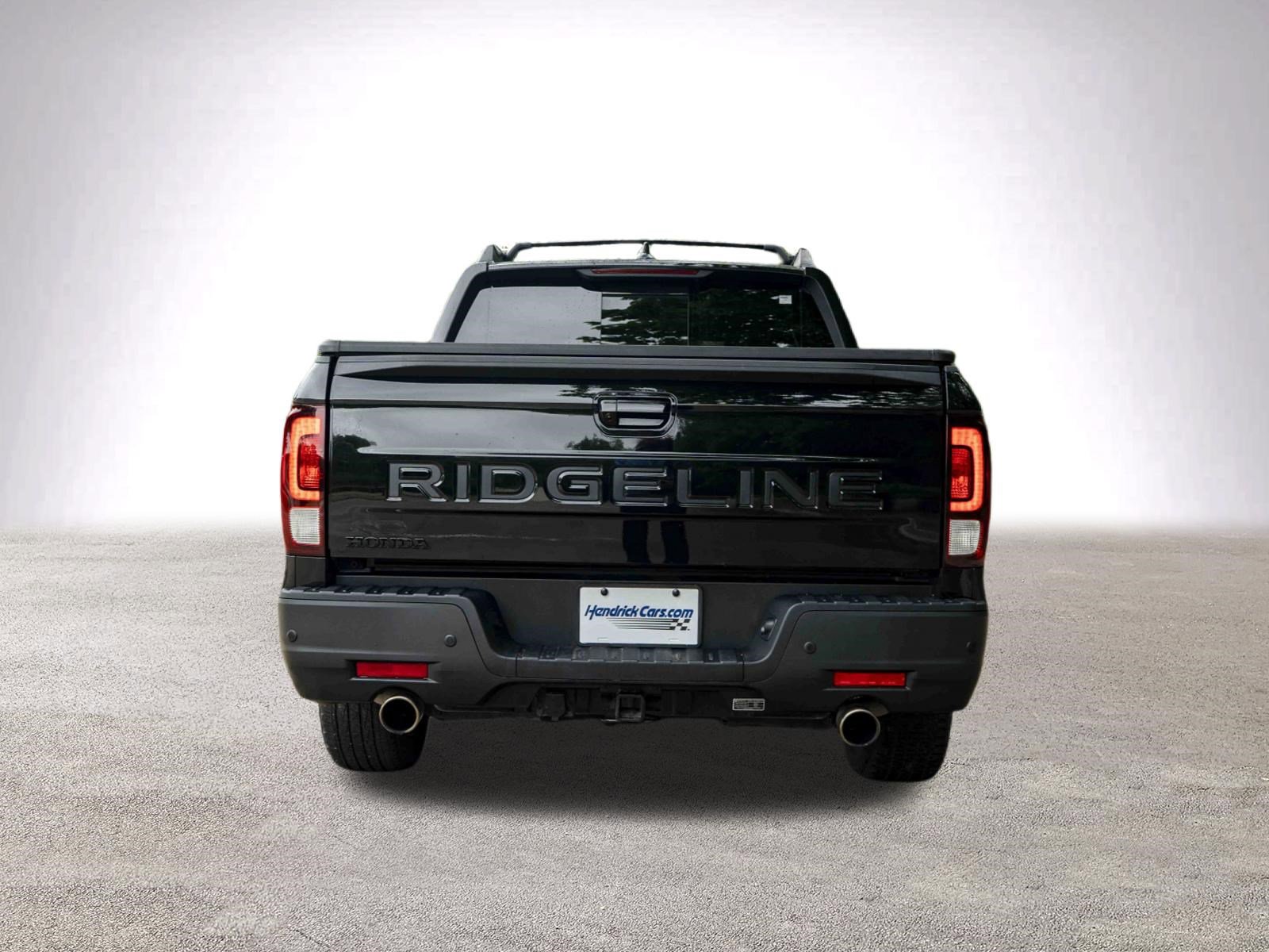 Used 2025 Honda Ridgeline Black Edition image 8