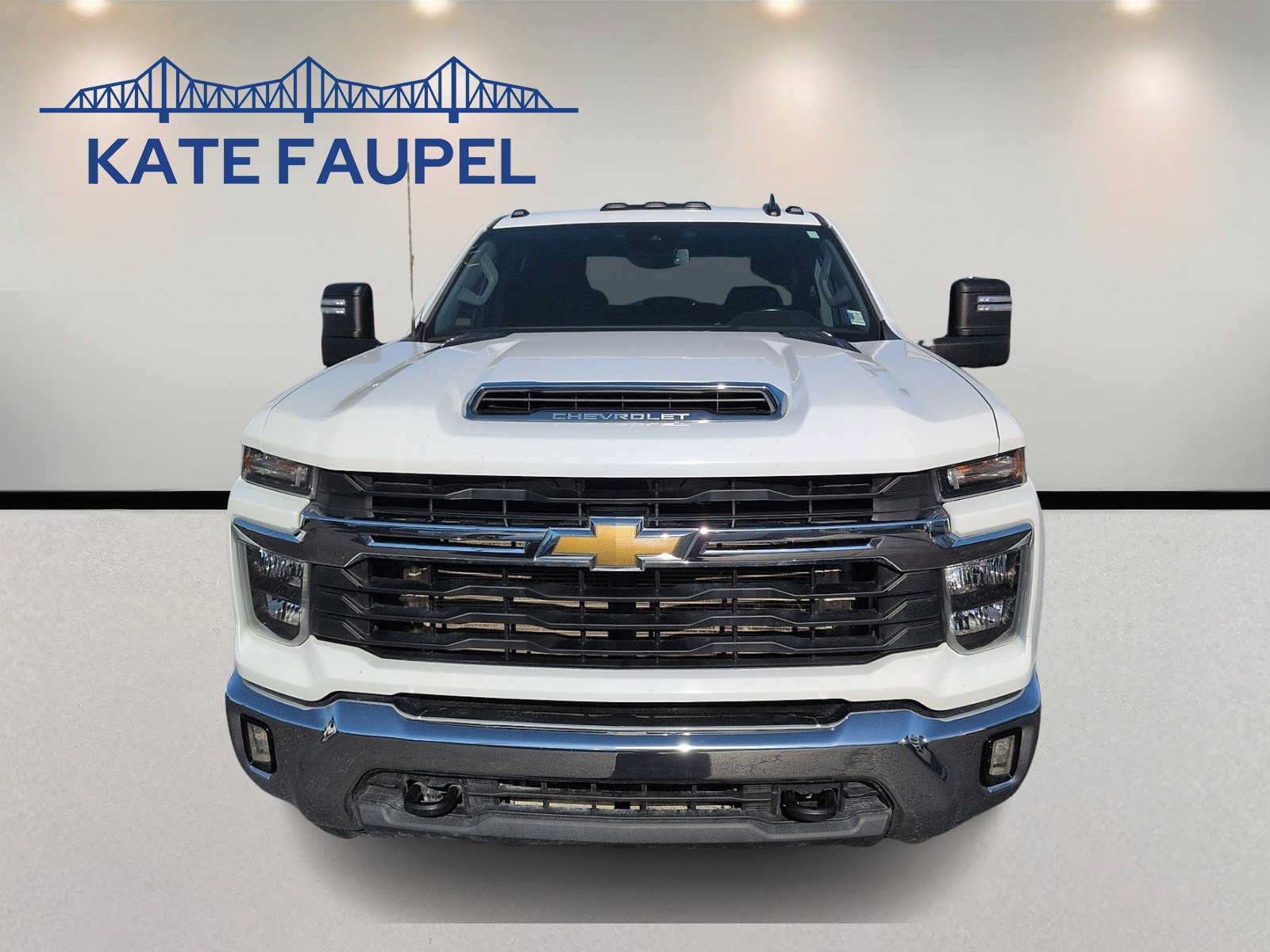 Used 2024 Chevrolet Silverado 3500 LT w/ Convenience Package AWD/4WD image 2