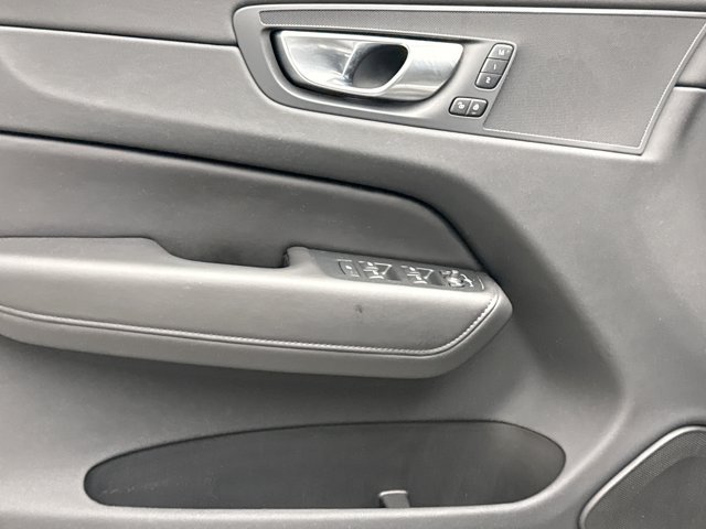 Used 2024 Volvo XC60 B5 Core w/ Climate Package AWD/4WD image 9