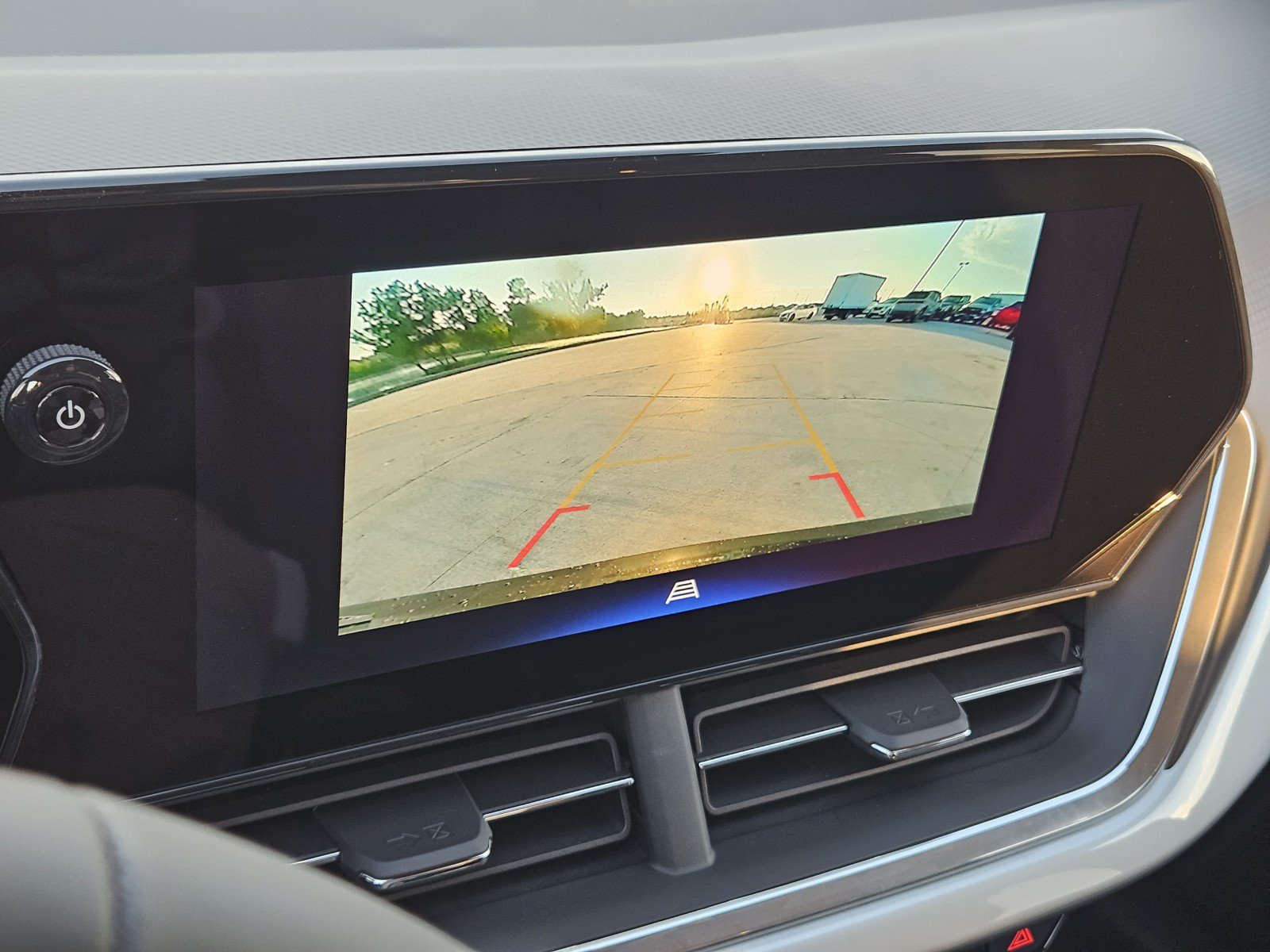 New 2026 Chevrolet Trax LT w/ Driver Confidence Package FWD image 13