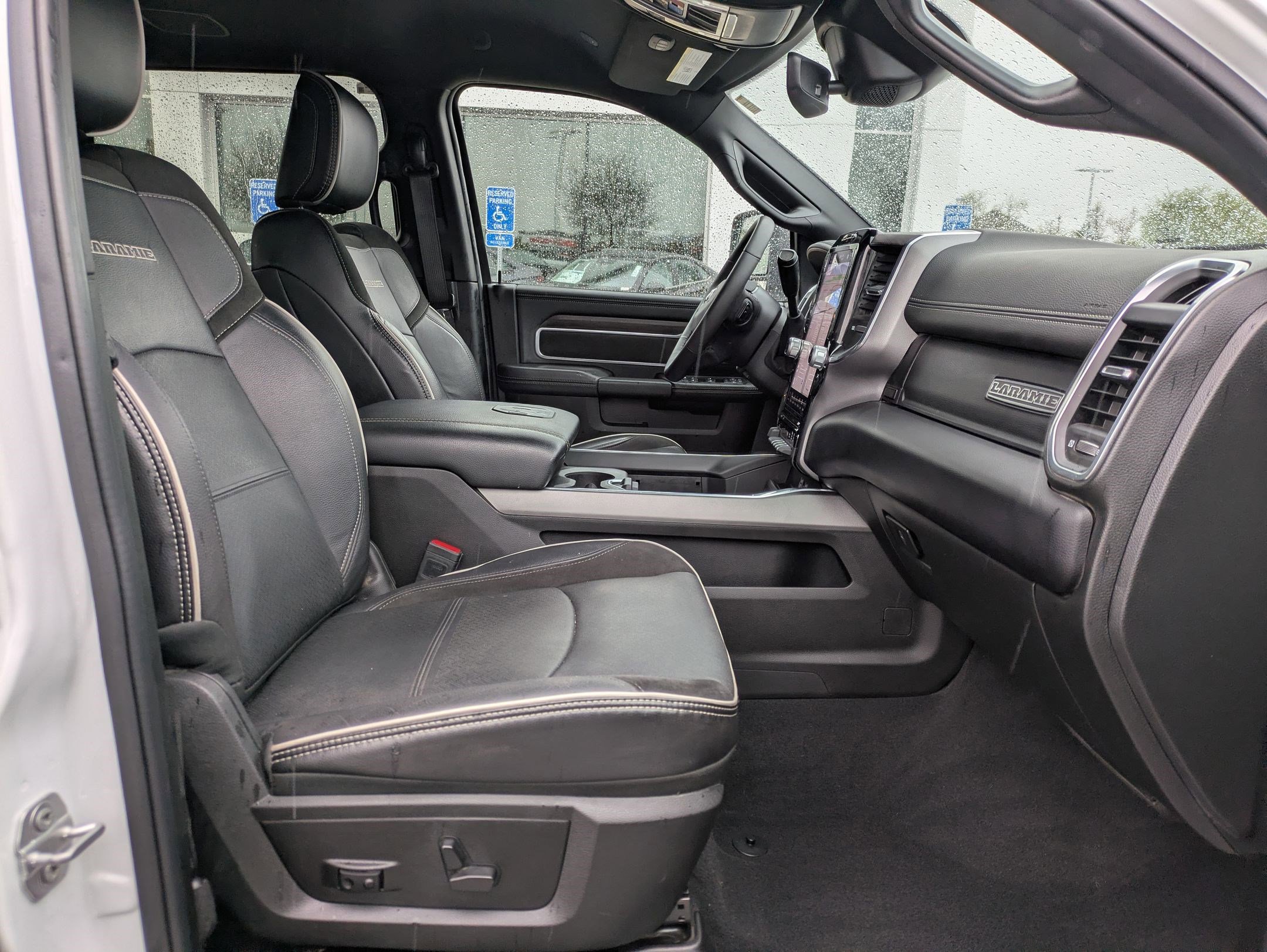 Used 2025 RAM 2500 Laramie AWD/4WD image 31