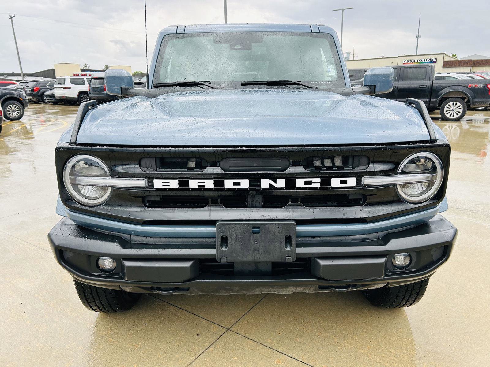 Used 2025 Ford Bronco Outer Banks AWD/4WD image 32