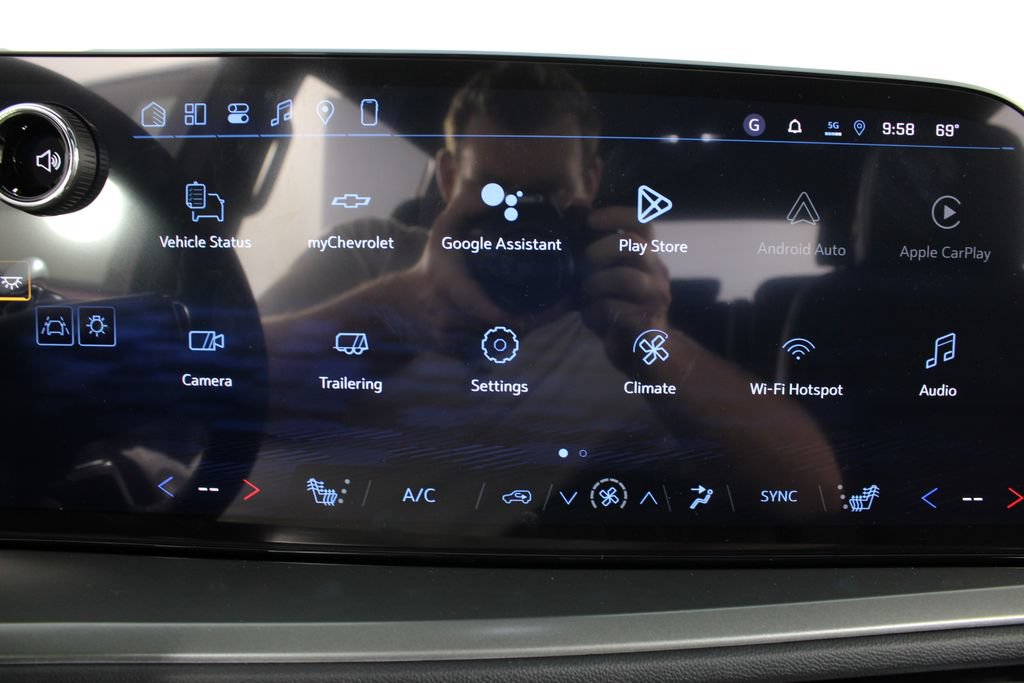 New 2026 Chevrolet Traverse LT w/ LPO, Floor Liner Package FWD image 4