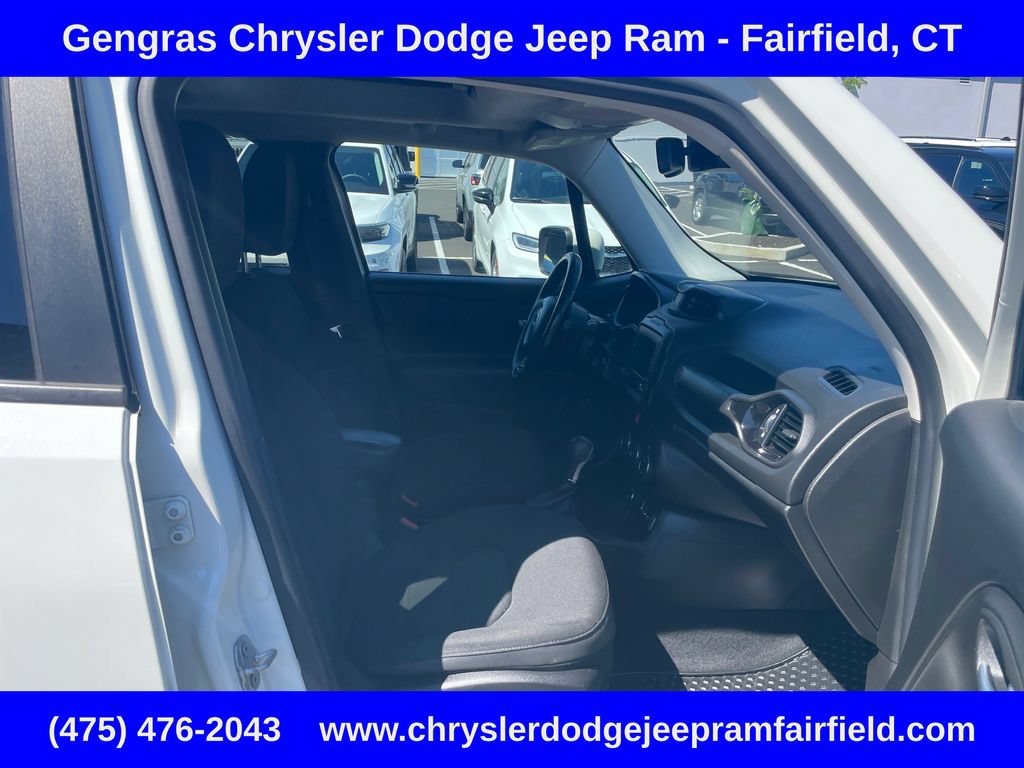 Used 2017 Jeep Renegade Altitude AWD/4WD image 16