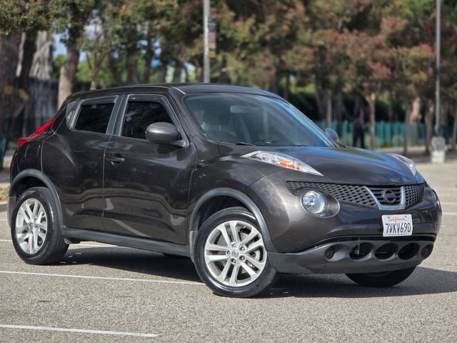 Used 2013 Nissan Juke S FWD image 2