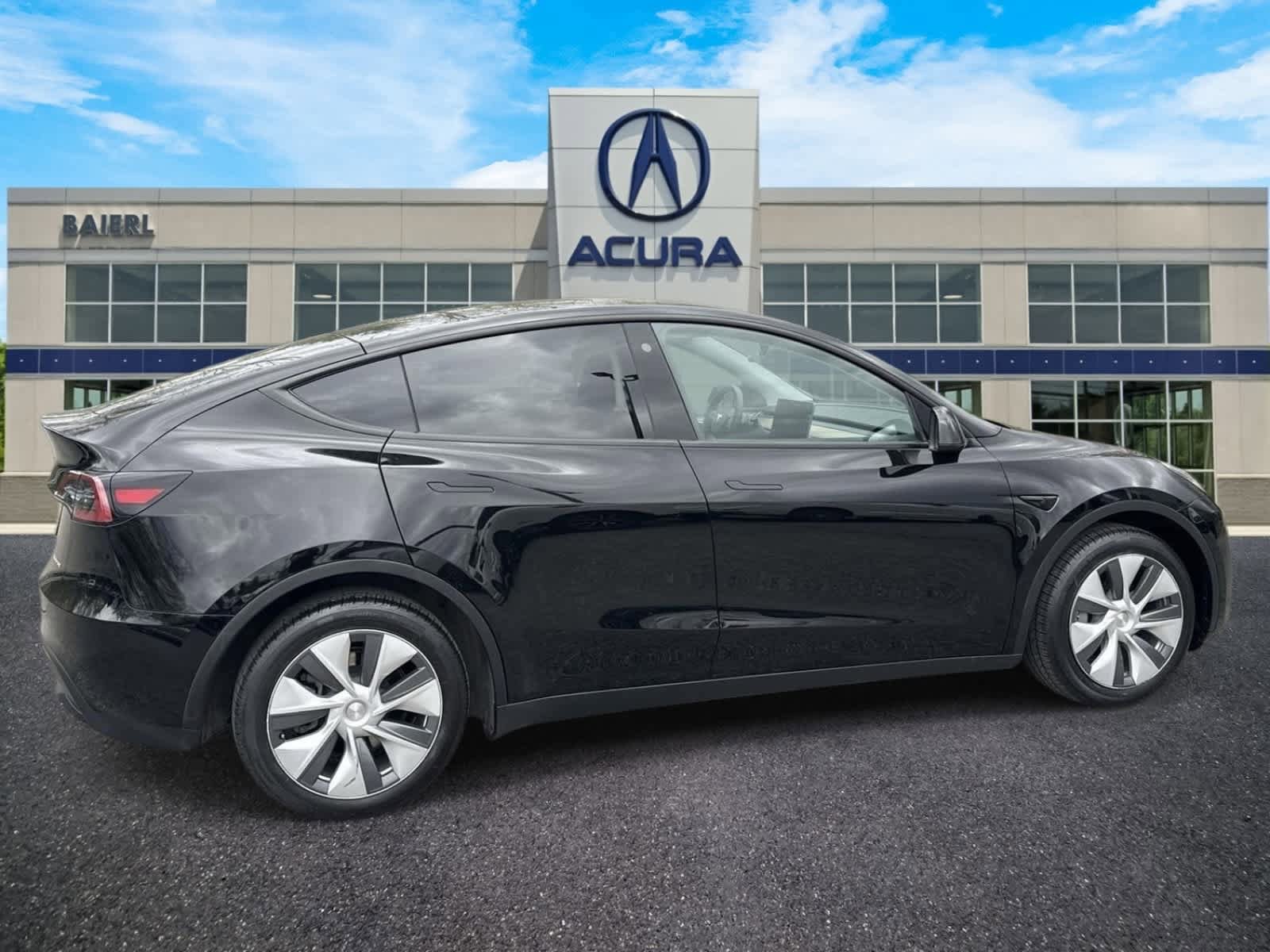 Used 2023 Tesla Model Y AWD image 6