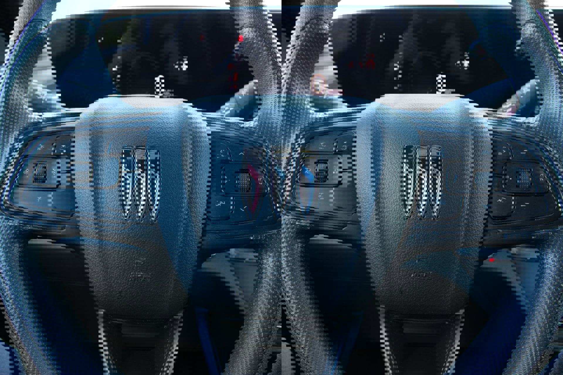 Used 2024 Buick Envista Preferred FWD image 23