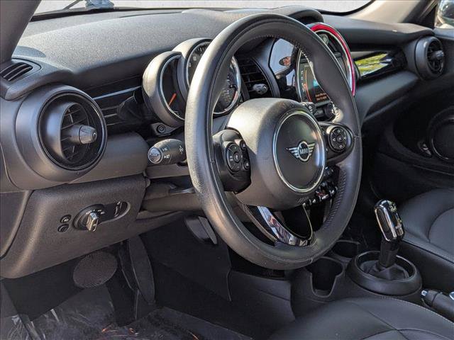 Used 2021 MINI Cooper 2-Door Hardtop w/ Driver Assistance Package FWD image 10