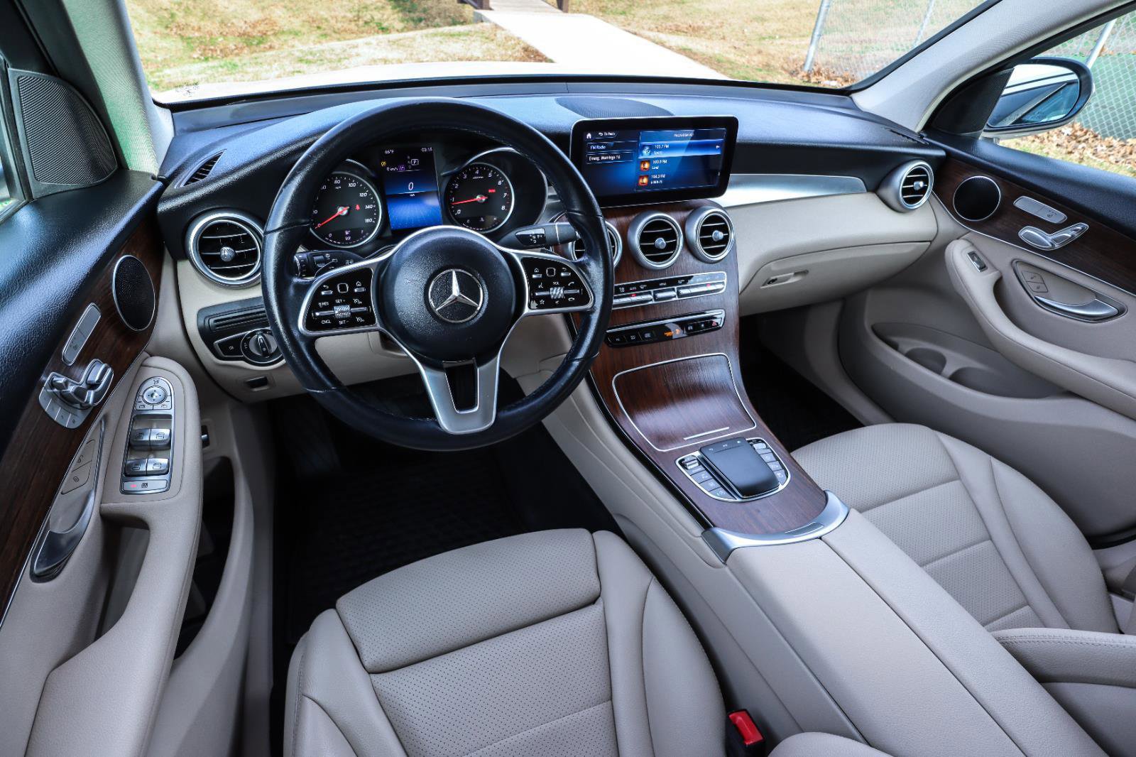 Used 2021 Mercedes-Benz GLC 300 4MATIC image 20