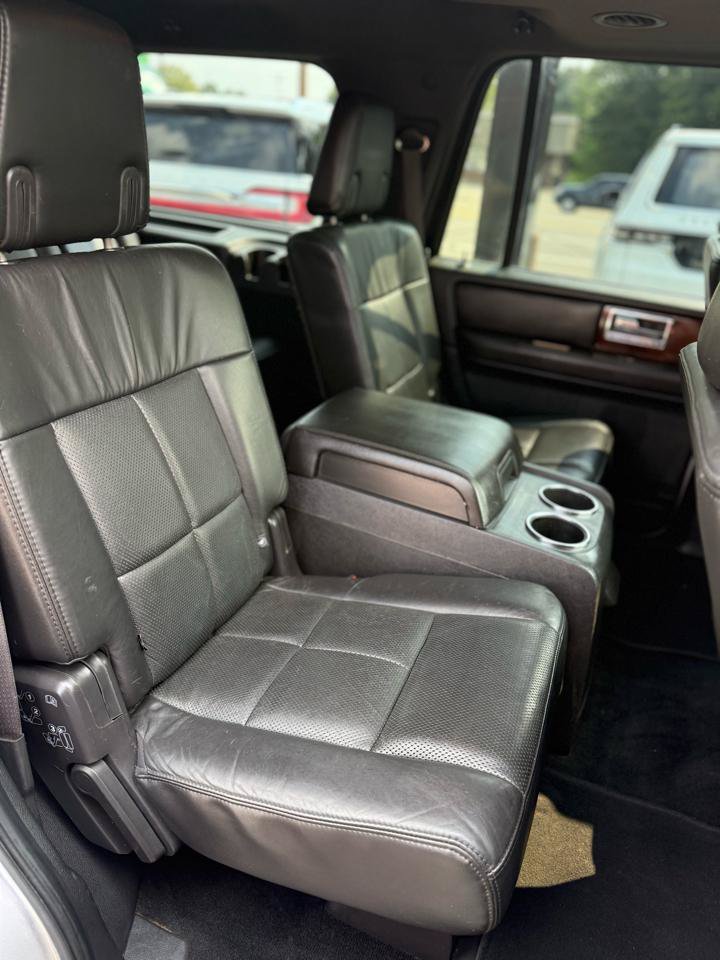 Used 2012 Lincoln Navigator 2WD image 13